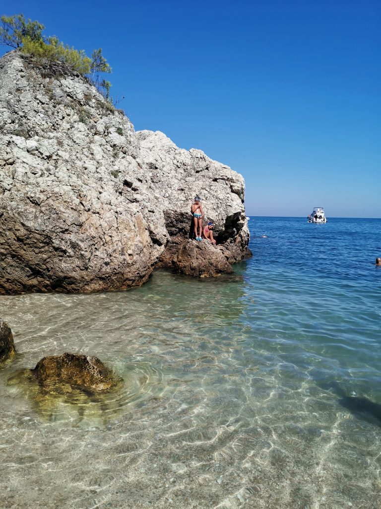 Vacanze della salute regione per regione puoi da Ostia, fino a Vieste soggiorno di GUARIGIONE detossificazione e innalzamento del sistema immunitario seguita dieta anti covid 19  da medici e/o infermieri